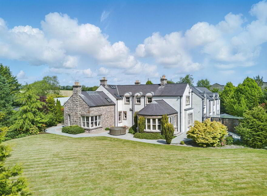 Stonebridge House, 118 Battlehill Road, Richhill, BT61 8QJ