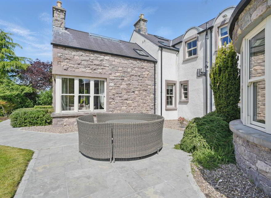 Stonebridge House, 118 Battlehill Road, Richhill, BT61 8QJ