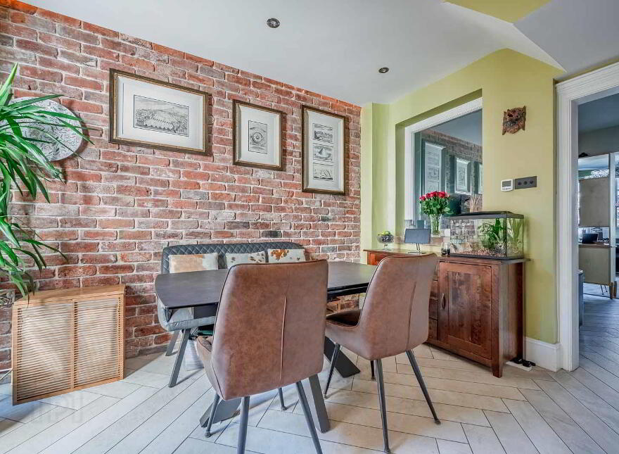 56 Sandown Road, Belfast, BT5 6GY