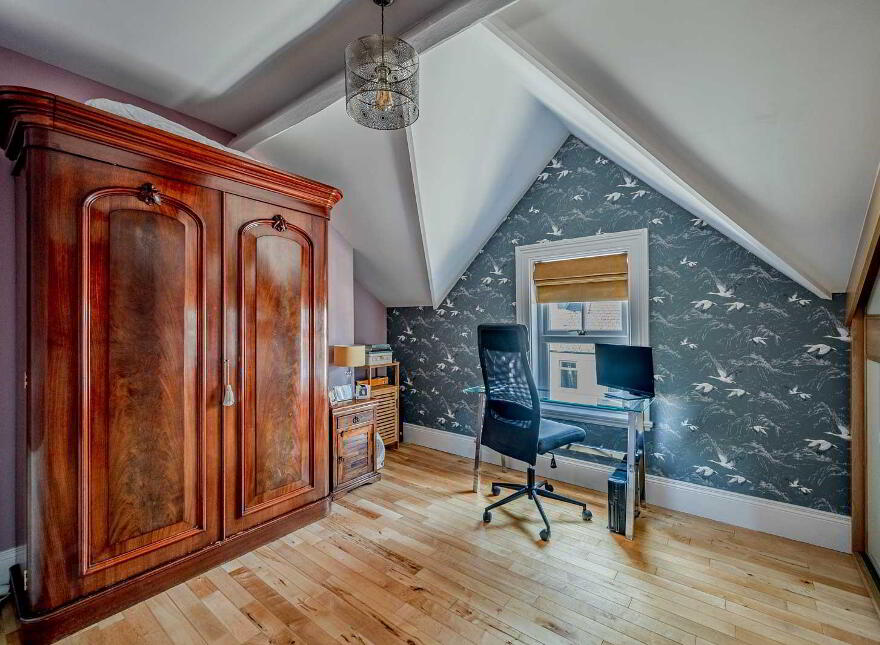 56 Sandown Road, Belfast, BT5 6GY