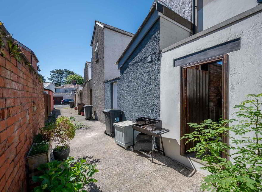 56 Sandown Road, Belfast, BT5 6GY