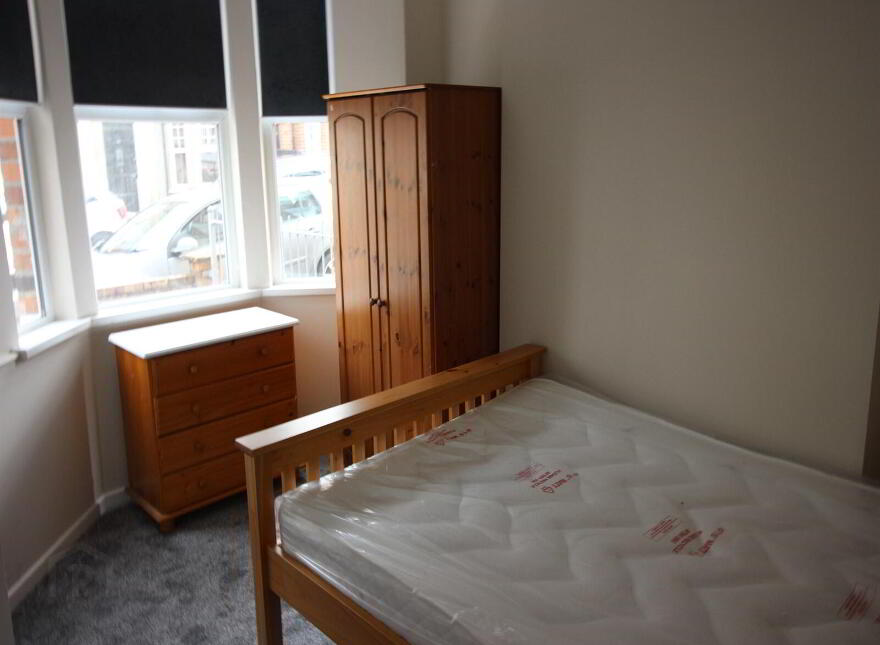 118 Dunluce Avenue, Belfast, BT9 7AZ