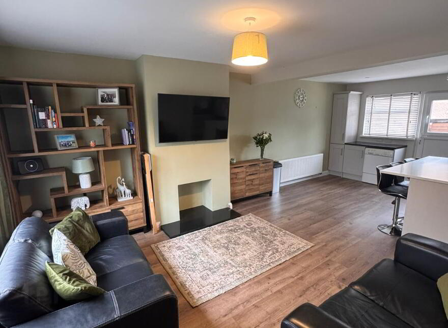 12 Raven Hill Court, Room 1, Shared Accomodation, Belfast, BT6 8FS