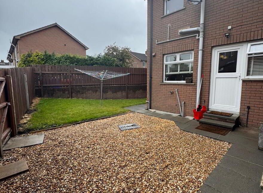 12 Raven Hill Court, Room 1, Shared Accomodation, Belfast, BT6 8FS