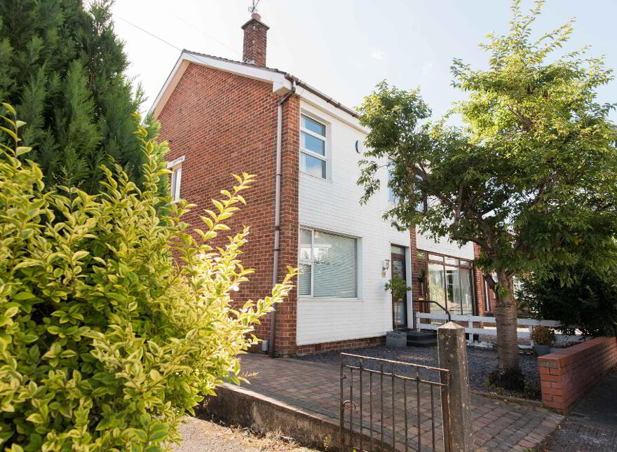 58 Vauxhall Park, Belfast, BT9 5HB photo