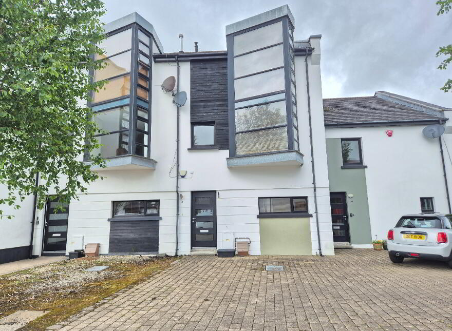 18 Culmore Square, Culmore, Derry City, BT48 8GF photo