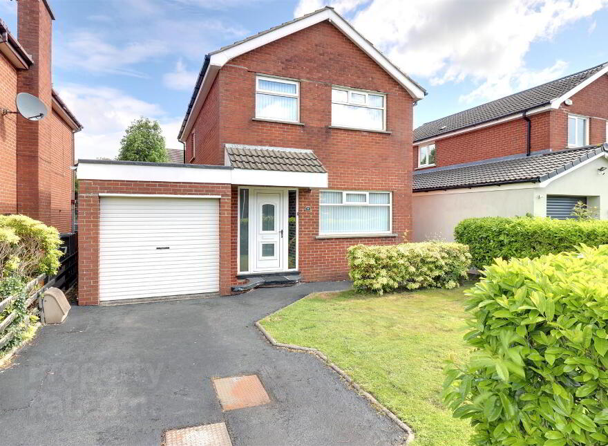 5 Hollymount Crescent, Newtownards, BT23 7DQ photo