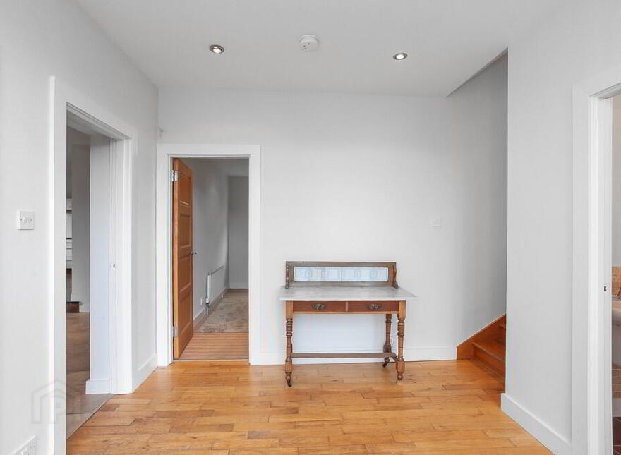 1 Fort Road, Purdysburn Hill, Belfast, BT8 8LX