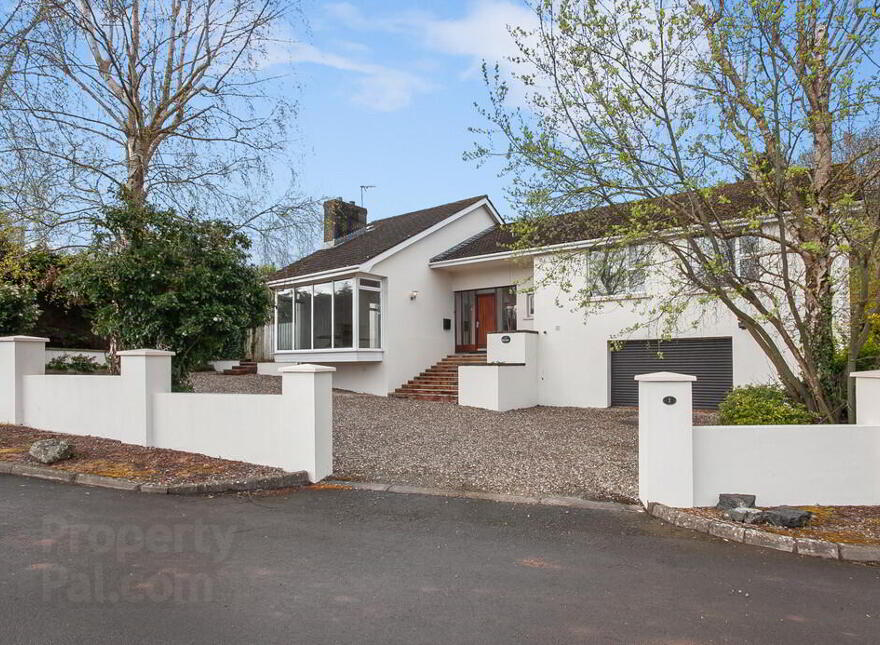 1 Fort Road, Purdysburn Hill, Belfast, BT8 8LX photo