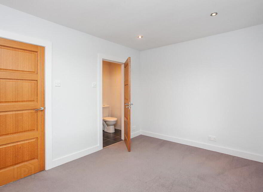 1 Fort Road, Purdysburn Hill, Belfast, BT8 8LX
