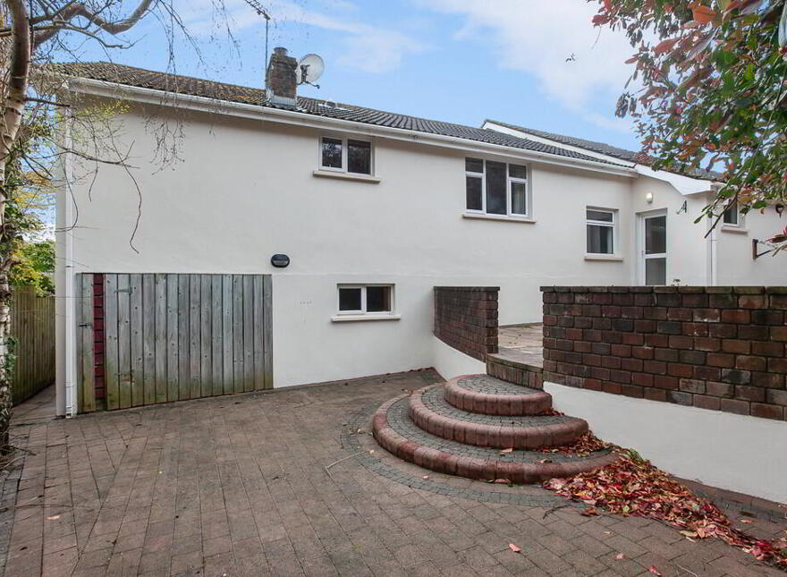 1 Fort Road, Purdysburn Hill, Belfast, BT8 8LX
