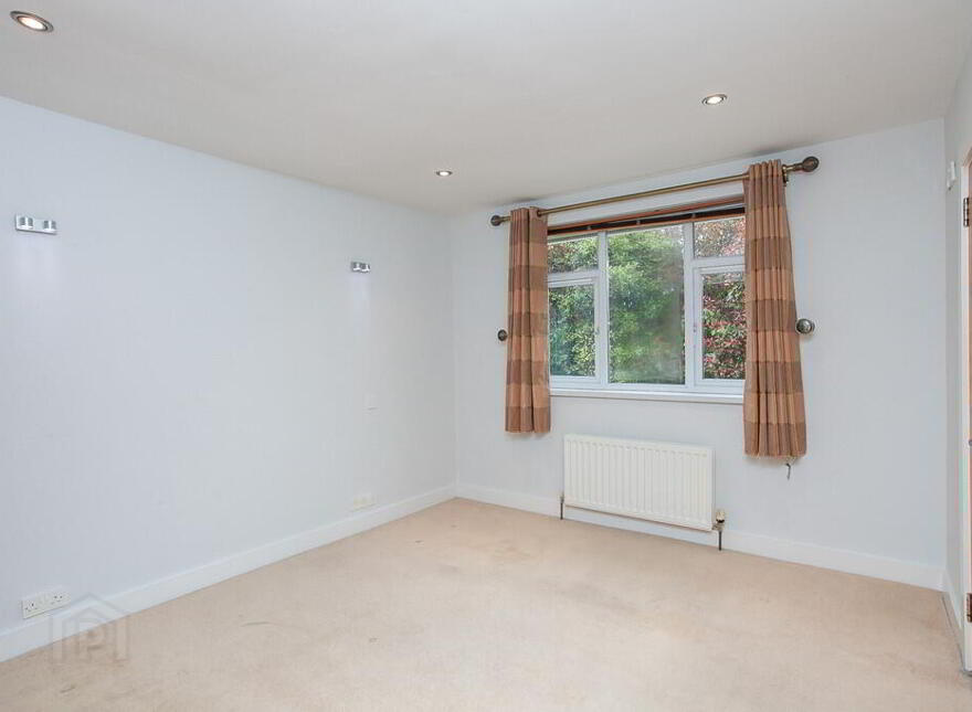 1 Fort Road, Purdysburn Hill, Belfast, BT8 8LX