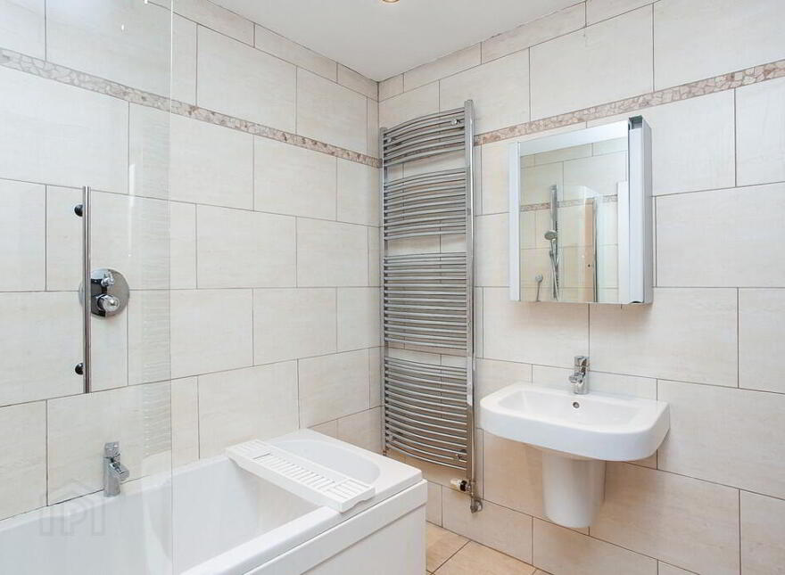 1 Fort Road, Purdysburn Hill, Belfast, BT8 8LX