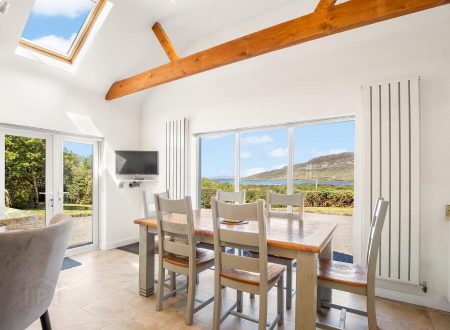 Inish Reach, Tievegarriff, Moyard, Connemara, H91T9CA