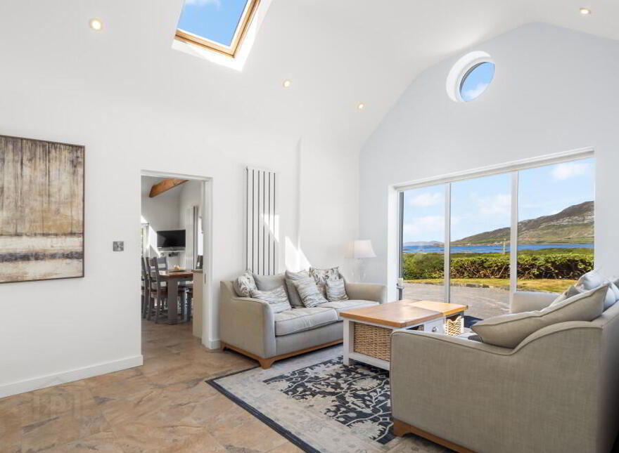 Inish Reach, Tievegarriff, Moyard, Connemara, H91T9CA