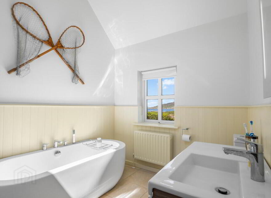 Inish Reach, Tievegarriff, Moyard, Connemara, H91T9CA