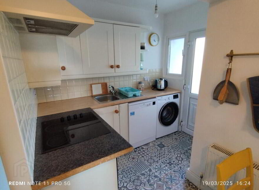 Naoimh Áine, Carna Village, Connemara, Carna, H91ET8K