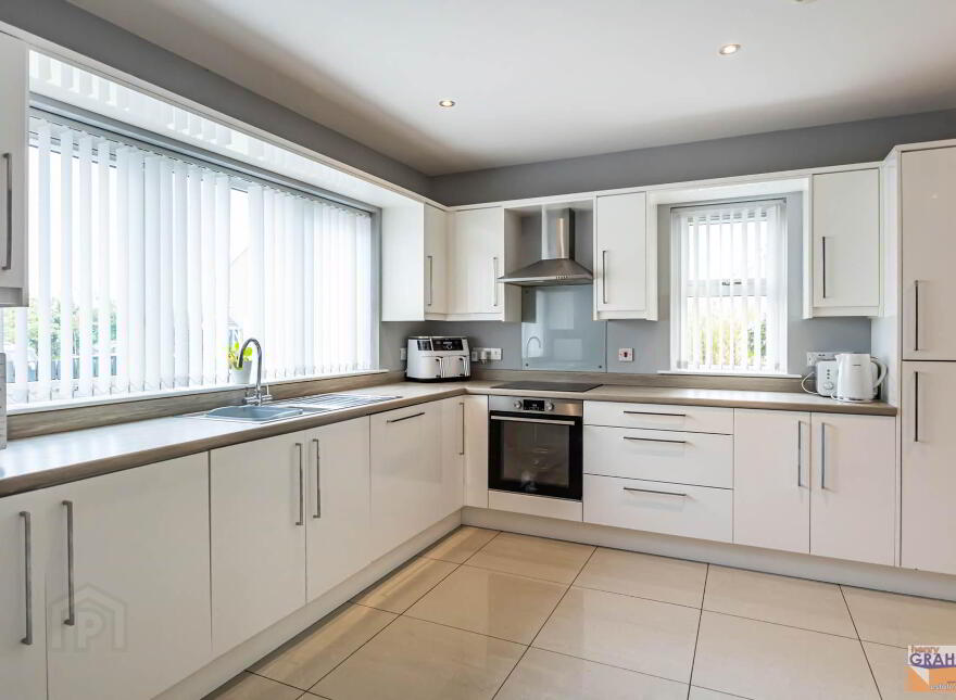 1 Royal Gardens, Kesh Road, Lisburn, BT27 5WF