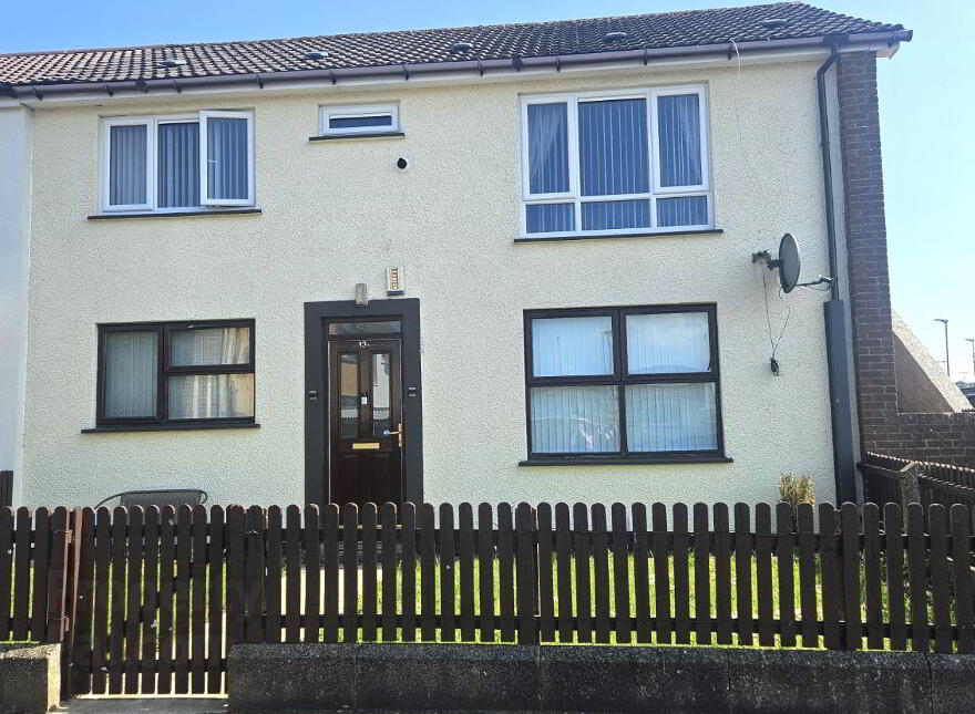 Fern Park, Galliagh, L'Derry, BT48 8HF photo