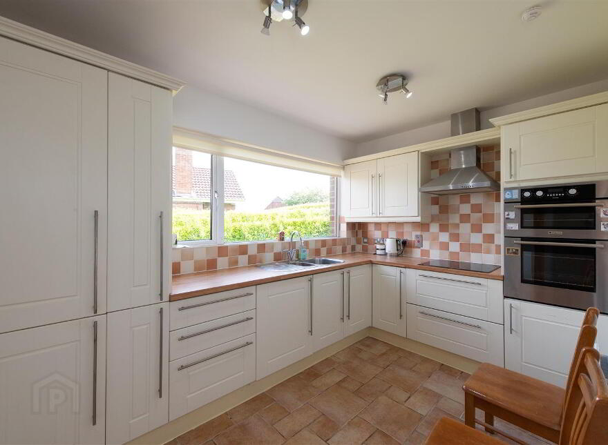 5 Cairnshill Park, Belfast, BT8 6RG