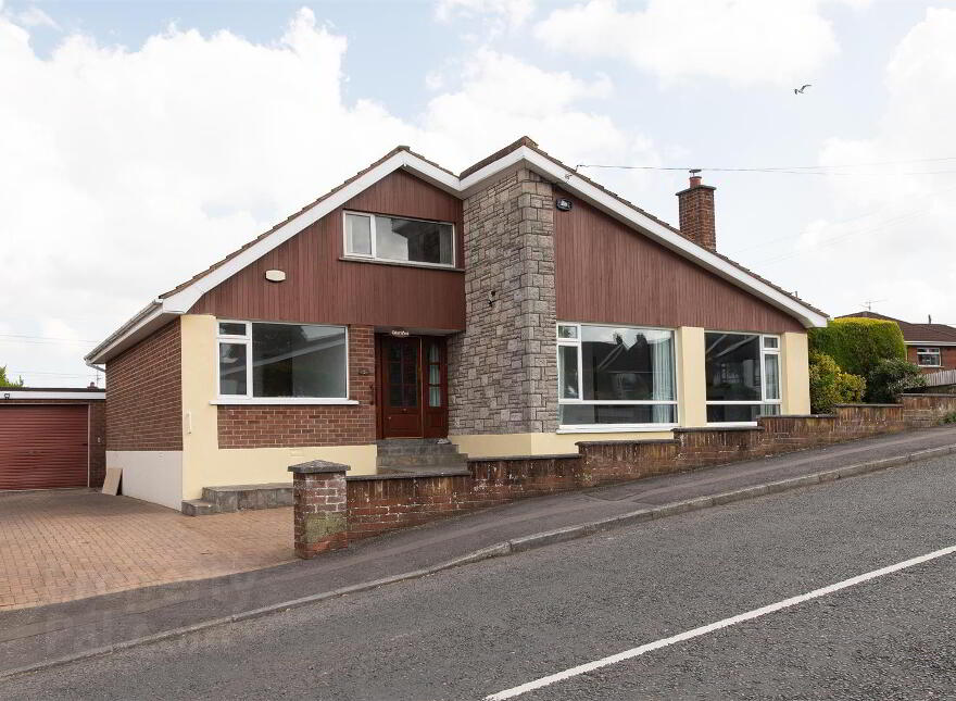 5 Cairnshill Park, Belfast, BT8 6RG photo