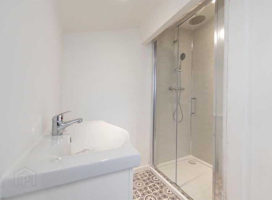 5 Cairnshill Park, Belfast, BT8 6RG