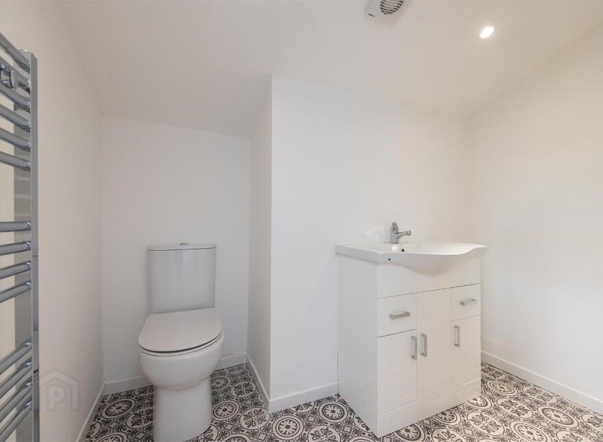 5 Cairnshill Park, Belfast, BT8 6RG
