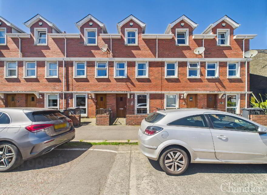 47 Northbrook Street, Belfast, BT9 7DH photo