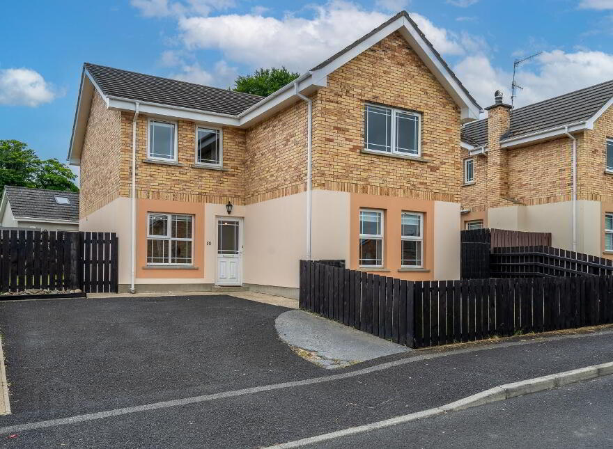 10 Danton Manor, Artigarvan, Strabane, BT82 0NT