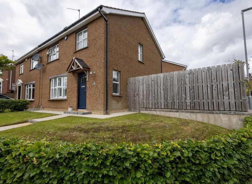 29 Ashvale Drive, Hillsborough, BT26 6DN photo