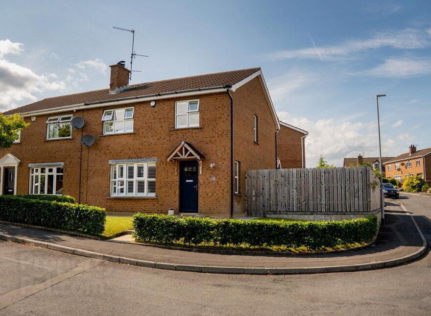 29 Ashvale Drive, Hillsborough, BT26 6DN photo