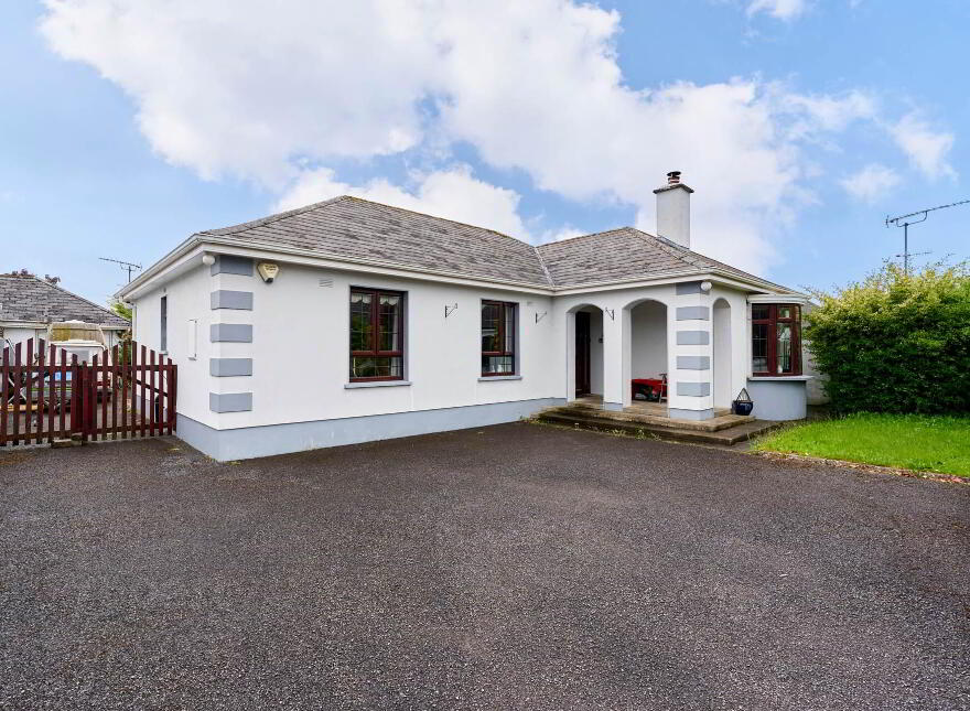 39 Athlumney Village, Navan, C15T3KV photo