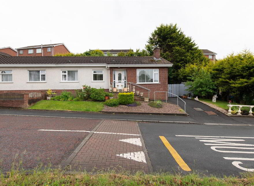 4 Glenlough, Ballynahinch, BT24 8TG photo