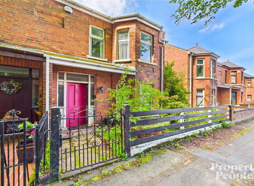12 Chestnut Gardens, Belfast, BT14 6LN photo