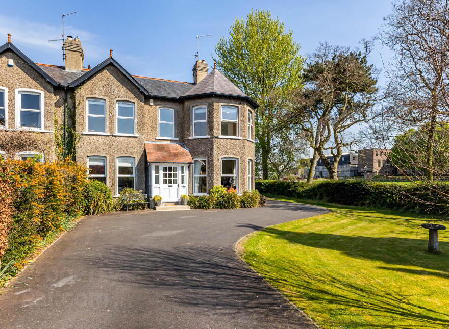 14 Magheralave Road, Lisburn, BT28 3BN photo