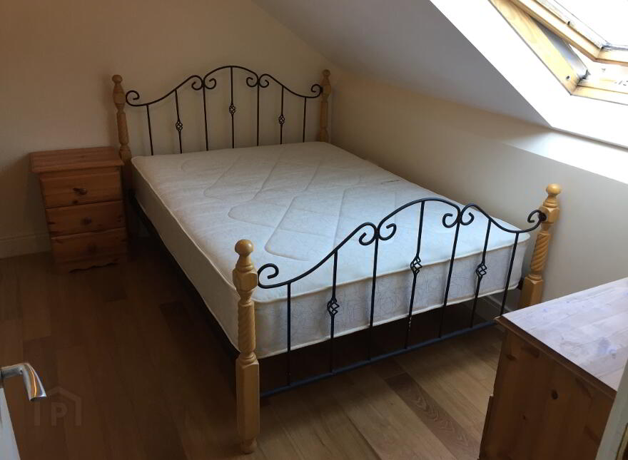 Room 1, Belfast City Centre, Wolseley Street, Belfast, BT7 1LG