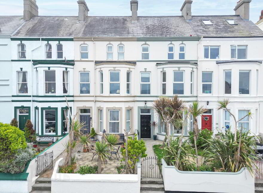 124 Seacliff Road, Bangor, BT20 5EZ photo