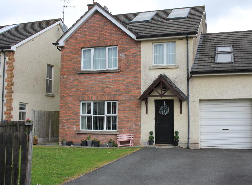 85 Coill Darach, Castleblayney, A75E803 photo