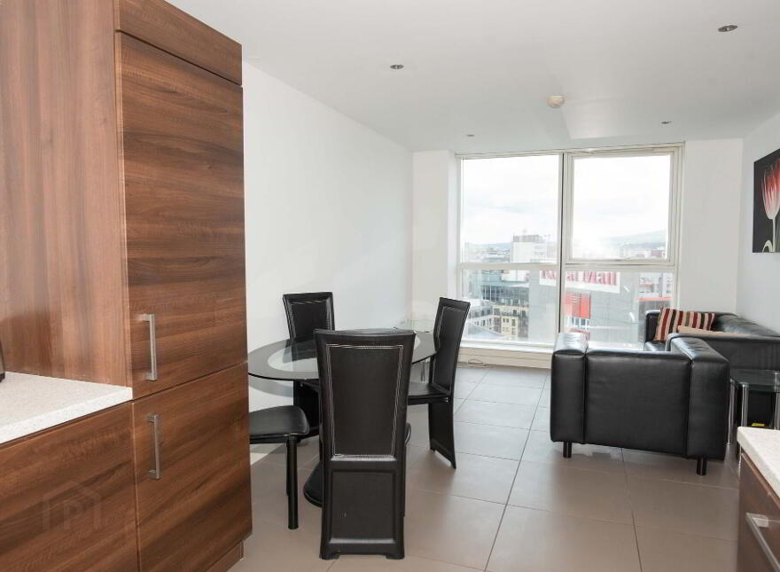 13.02 The Obel, Belfast, BT1 3NH