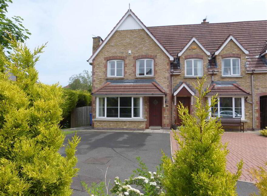 20 Castleview Cottage Gardens, Stormont, Belfast, BT5 7FP photo