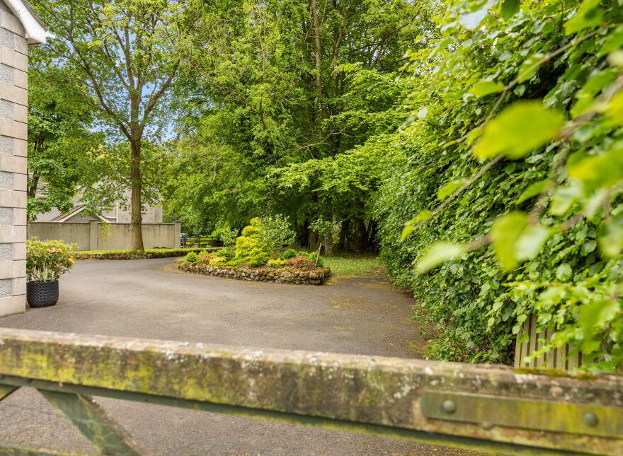28 Clonetrace Road, Broughshane, Ballymena, BT43 7HY