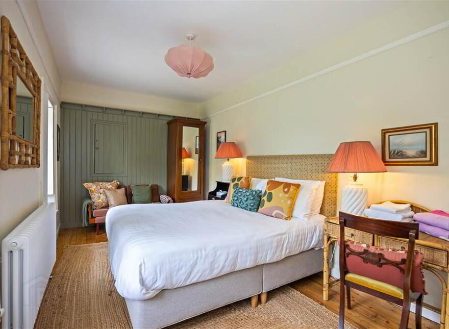 Murlough Country House, 25 Keel Point, Dundrum, Newcastle, BT33 0NQ