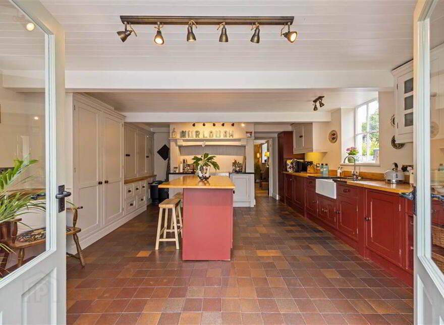 Murlough Country House, 25 Keel Point, Dundrum, Newcastle, BT33 0NQ