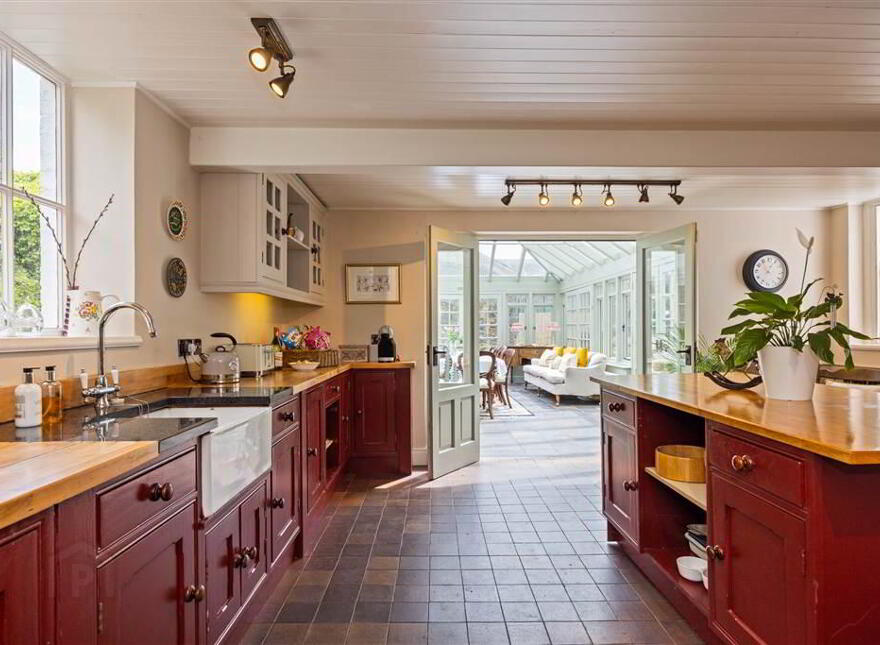 Murlough Country House, 25 Keel Point, Dundrum, Newcastle, BT33 0NQ