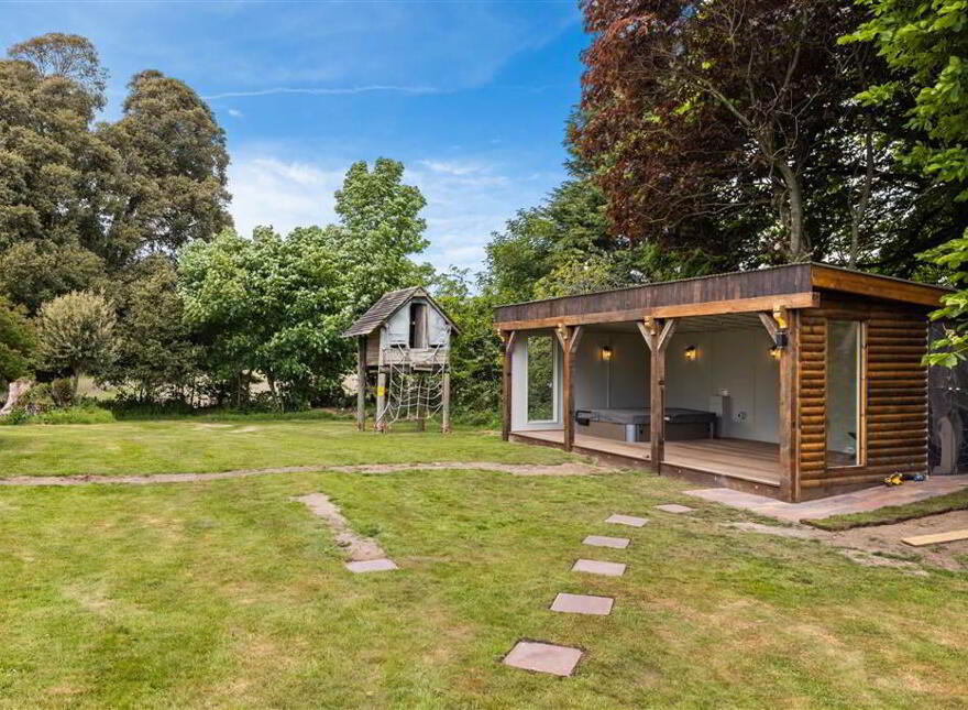 Murlough Country House, 25 Keel Point, Dundrum, Newcastle, BT33 0NQ