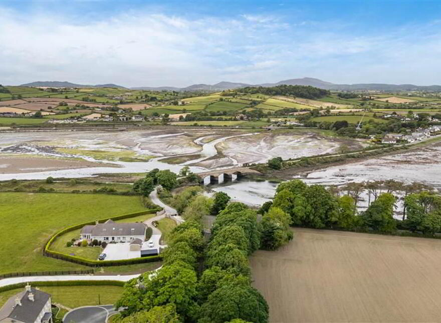 Murlough Country House, 25 Keel Point, Dundrum, Newcastle, BT33 0NQ