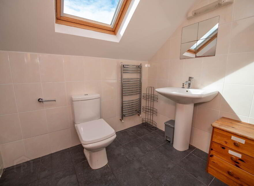 Massmount, Tamney, Fanad, F92EK12