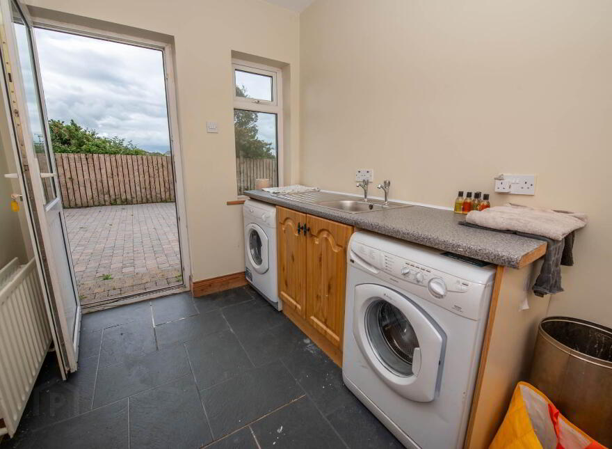 Massmount, Tamney, Fanad, F92EK12