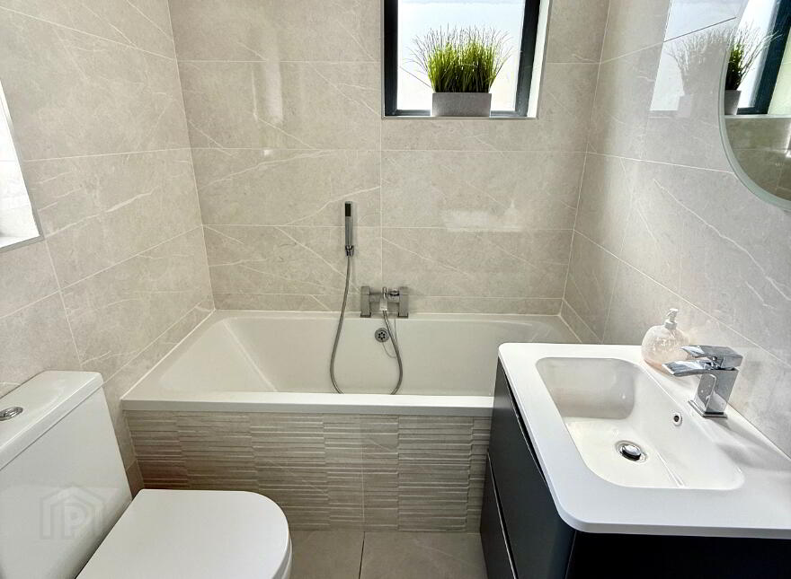29 Caw Park, Limavady Road, Derry, BT47 6LZ