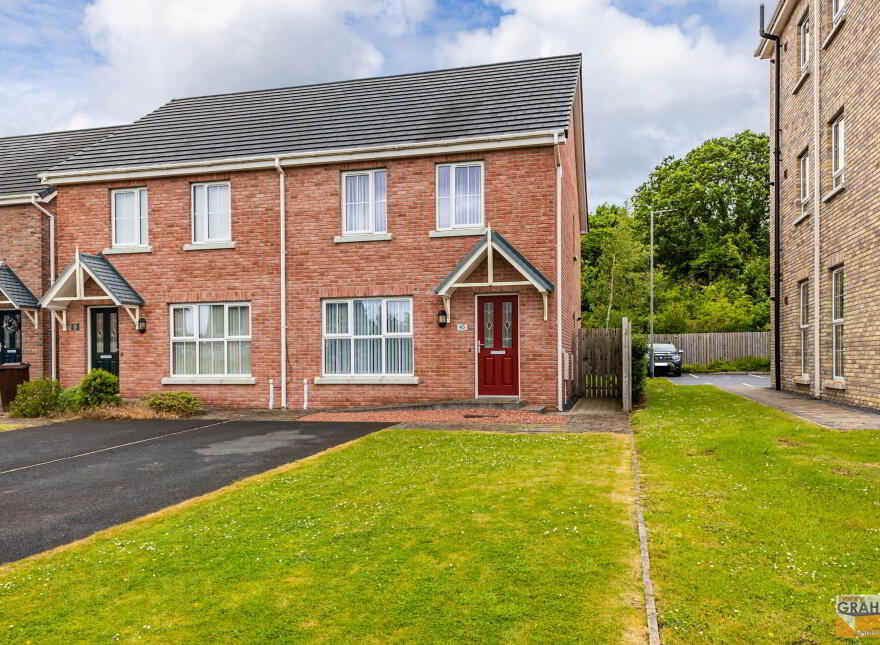 45 Ayrshire Road, Lisburn, BT28 2SF photo